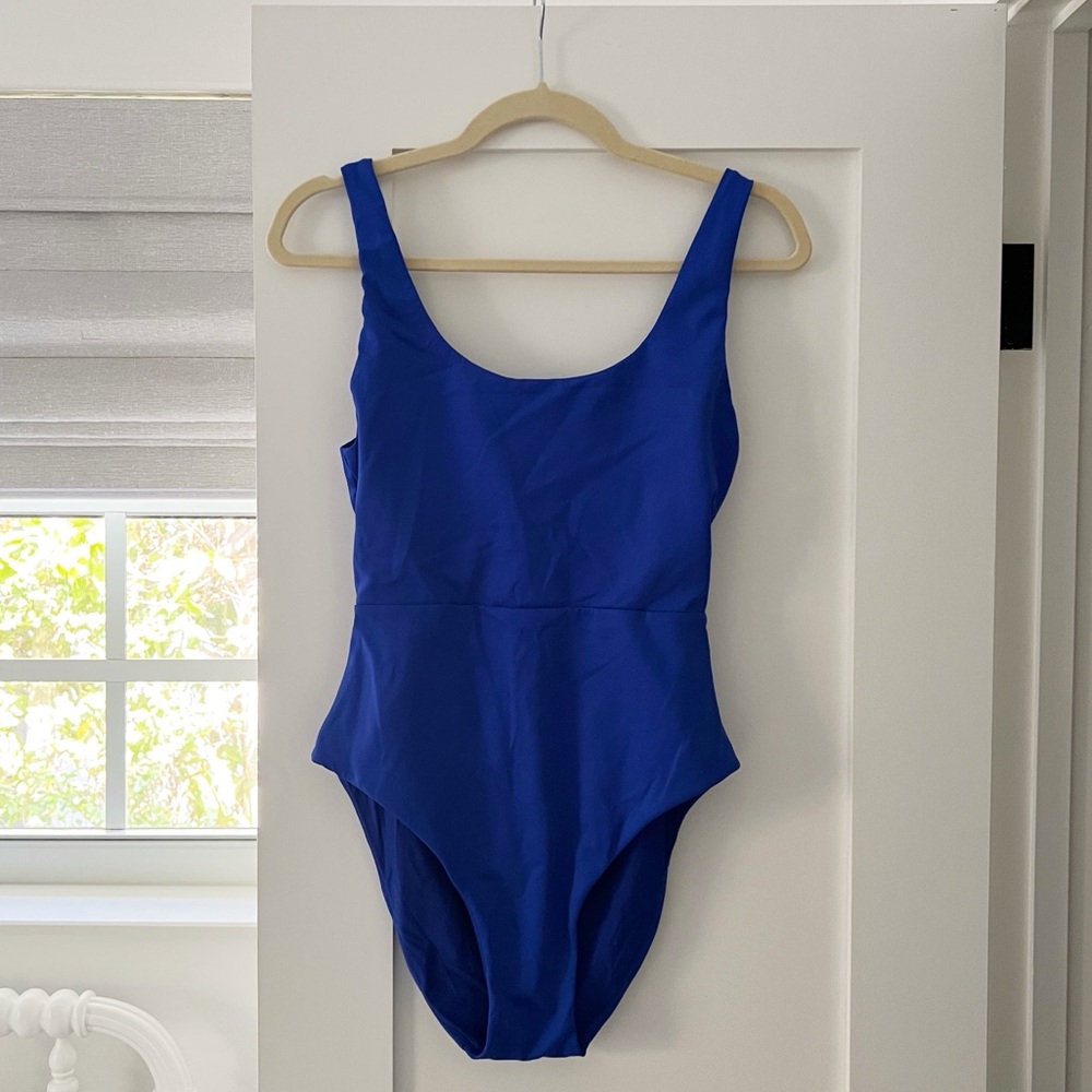 Left on Friday Double Scoop Suit